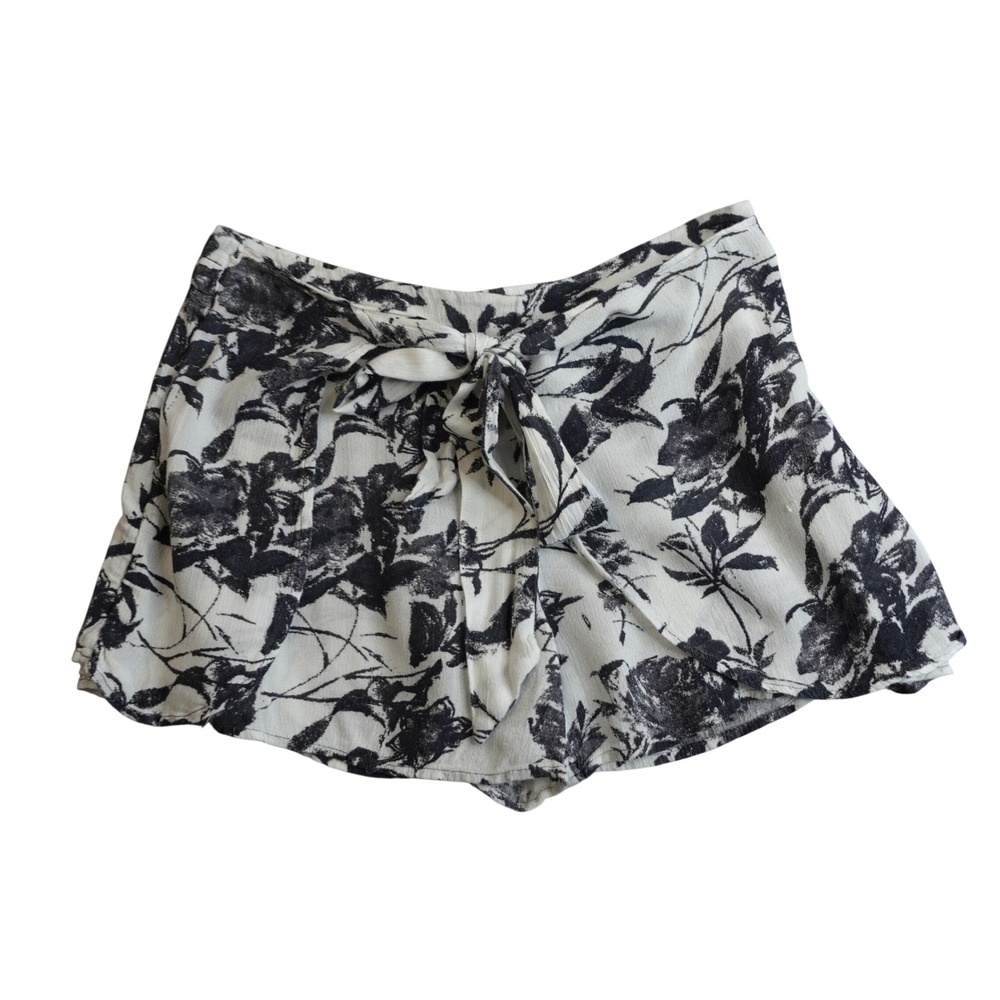 Free People Floral Tie Front Shorts Womens XS Black White Gauzy Beach Boho Skort